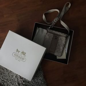 COACH Crossbody purse signature collection